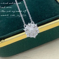 woman Fashion jewelry natural AU750 18K white gold necklace Diamonds snowflake Pendant