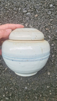 瓷罐 茶葉罐 青瓷罐 帶蓋子瓷罐 品相完整 188出售 弦紋