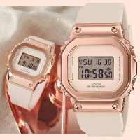 【CASIO 卡西歐】經典5600縮小版 金屬錶框 優雅時尚玫瑰金電子錶-米色錶帶(GM-S5600PG-4 金屬質感)