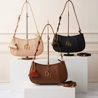 ทนทาน  WENDY BRIGHTON SHOULDER BAG กระเป๋าทรงพอช-สะพายข้าง