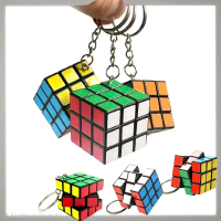 12 pcs Gantungan Kunci Rubik Dadu Kotak - Aksesori Kunci Unik dan Menarik