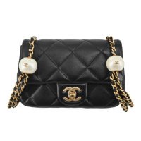 【CHANEL 香奈兒】MINI FLAP 雙C LOGO菱格紋珍珠款雙珠小羊皮肩背/斜背包(黑色)