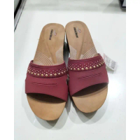 Stok Terbatas! Sandal wanita merk Neucleus merah wedges 3cm Sale