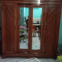 Lemari jati 4 pintu model minimalis