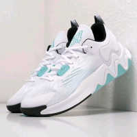 Sepatu Basket Giannis Immortality 2 White/Tosca