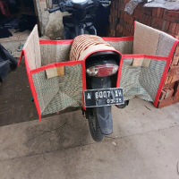 Tas obrok motor tas kurir bronjong