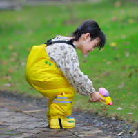 【優選百貨】兒童雨衣雨鞋套裝安吉服男童女童幼兒園上學雨披全身防水多用途褲
