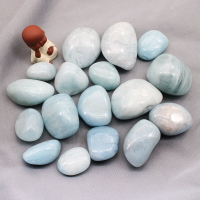 天然水晶碎石海藍寶原石擺件天藍色水晶石裝飾能量療愈石頭