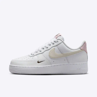 【NIKE 耐吉】W Air Force 1 07 女 休閒鞋 經典 AF1 雙勾 荔枝皮 白粉(HF9992-100)