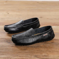 Boat Shoes Breathable Man Loafers Daily Classics Slip-On Shoes Fashion 37-47 Flat Shoes Casual Leather Shoes