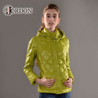 【JORDON 橋登  女 超輕量羽絨夾克《鮮綠》】439/輕量化羽絨衣/可收納羽絨衣/保暖羽絨外套