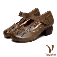 【Vecchio】真皮跟鞋 粗跟跟鞋/全真皮頭層牛皮復古擦色縷空花朵魔鬼粘粗跟鞋(卡其)
