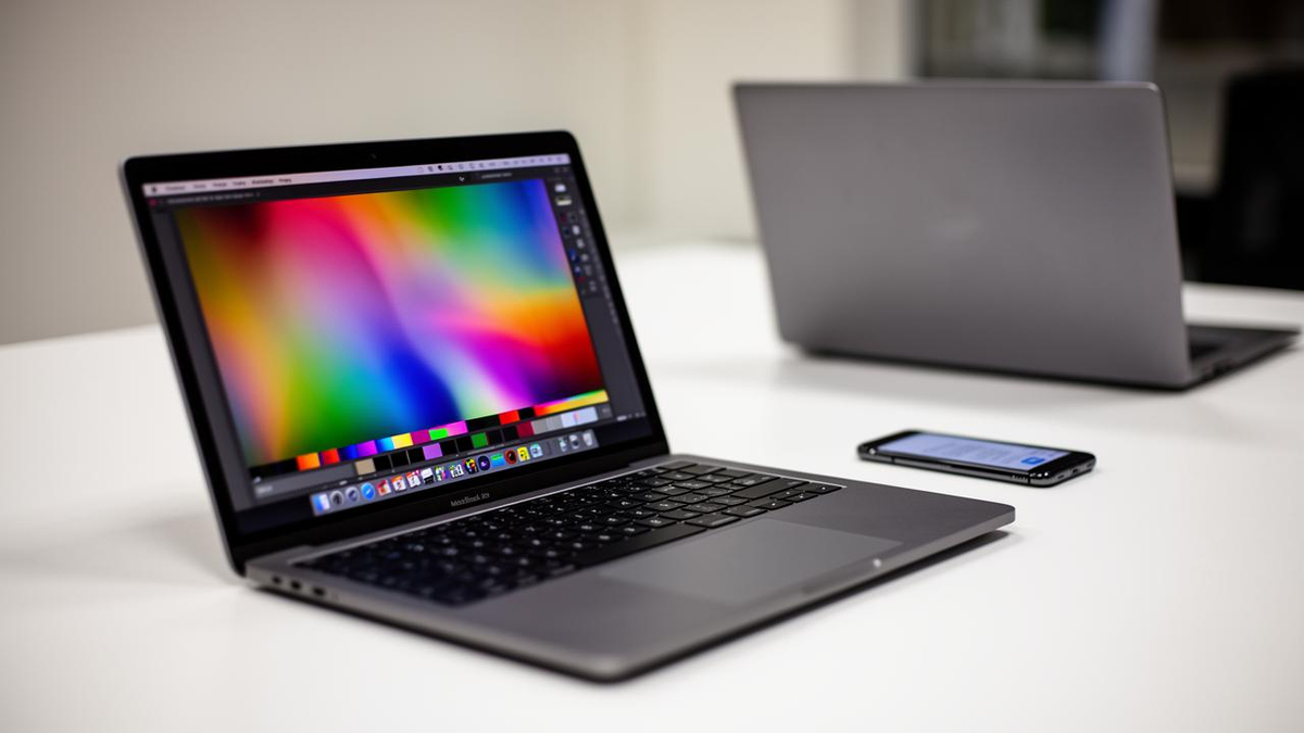 Asus ExpertBook PM5 G2 Pairs a Matte 144 Hz WQHD Display With Ryzen AI Power