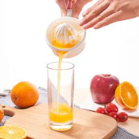 Kitchen Manual Portable Citrus Juicer Plastic Lemon Squeezer Fruit Tool Mini Blender Orange Juicer Machine Kitchen Accessories