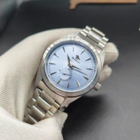 High quality minimalist stainless steel men's watch with ice blue large dial, fashionable and atmospheric