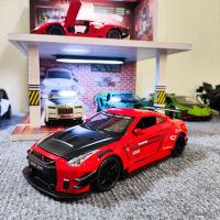 Mô hình xe kim loại Nisan GTR tỉ lệ 1:24
