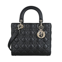 【Dior 迪奧】Dior 經典Lady Dior淡金吊墜吊飾LOGO幾何圖案縫線紋設計小羊皮手提斜背黛妃包(黑)
