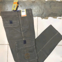 SALE....!   sale celana cargo sisa size 28 dan 29 bahan jeans kampas.. warna sage dan olive cuci ker