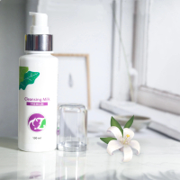 CLEANSING MILK PREMIUM ALZENA SKINCARE Membersihkan Wajah