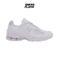 Sepatu Sneakers Unisex NEW BALANCE 2002R LIGHT GREY - U2002RGR 44