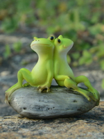 真自在創意可愛田園青蛙擺件動物辦公室日式裝飾送男女禮物情人節