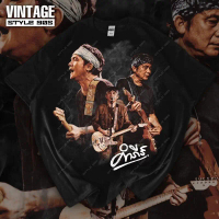 เสื้อยืดวง ‘เพื่อชีวิต’ – ปูพงษ์สิทธ์ คำภีร์ สไตล์ Hiptrack S-5XL