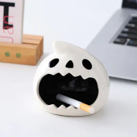 A ceramic ashtray - Creative Cute Ghost ashtray Modern simple ceramic household ashtray display collection Halloween fun ghost