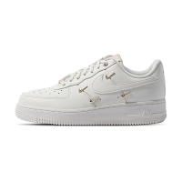Nike WMNS Air Force 1 07 LX 女鞋 白色 小金勾 四勾 泫雅同款 休閒鞋 FV3654-111