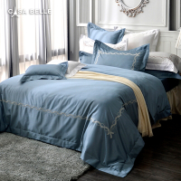 法國CASA BELLE 極線花浪 雙人匹馬棉刺繡防蹣抗菌吸濕排汗兩用被床包組 兩色可選-藍色