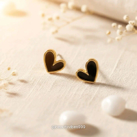 Anting Hitam Bentuk Hati Cantik Simple Elegan untuk Penampilan Anda