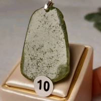 Pendant jade pemandangan giok asli natural jade