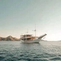 3D2N King Cirox Phinisi Trip - Classic Komodo Sailing Master Cabin (Sea View)