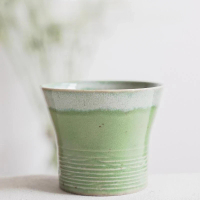 [日本製]  BISQUE  美濃燒  /GOKOU系列 手握豬口杯 (抹茶綠色)