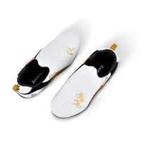 Popular Men Women Taekwondo Shoe Leather White Martial Arts Shoes Couples Designer Kung Fu Shoes Kids Soft Sole Tai Chi shoe