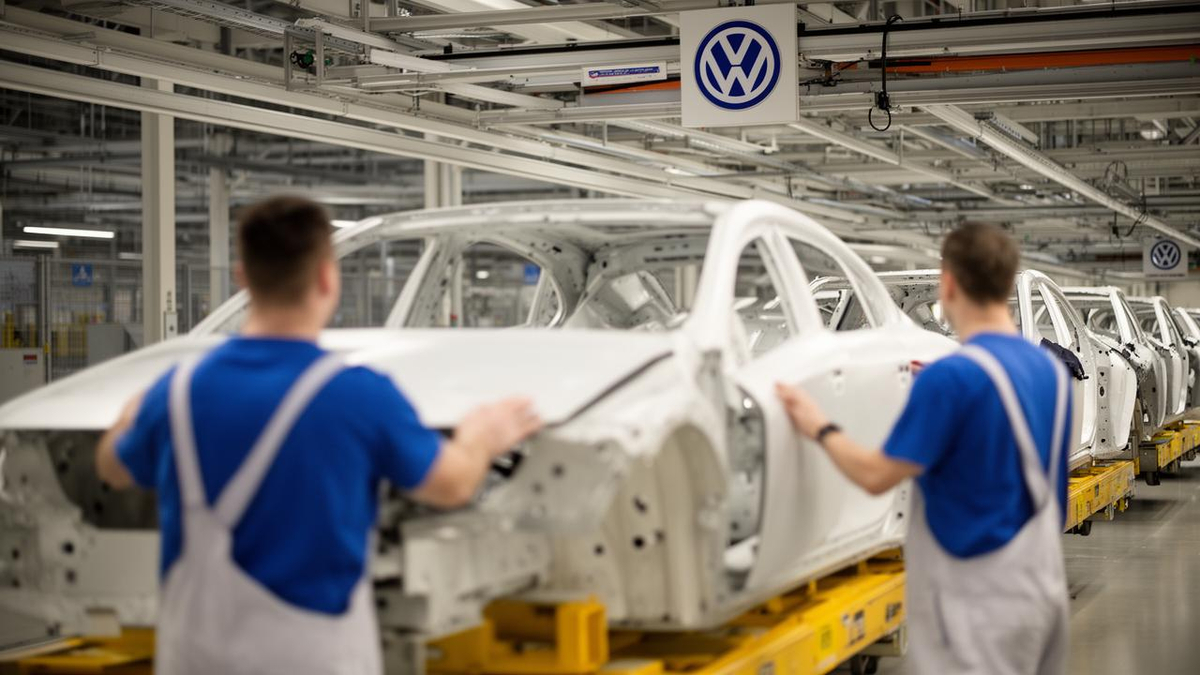 Volkswagen Posts €5.9 Billion Quarterly Loss as China Pressure and Tariffs Bite