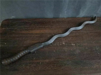 古董古玩 熱賣收藏 老鐵器蛇形鐵劍 造型古樸做工精致品相佳