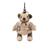 【BURBERRY】Thomas 泰迪熊風衣造型吊飾/Key圈(經典米色)  8027168