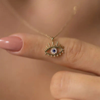 Devil's Eye Red Eye สร้อยคอจี้แฟชั่นยุโรปและอเมริกาฝังด้วย zircons สร้อยคอผู้หญิงเพชรมันวาว
