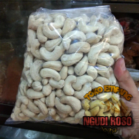 KACANG METE MENTAH/ CASHEW / KACANG MEDE