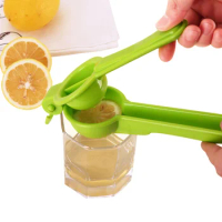 Kitchen Tools Manual Lemon Fruit Juicer Kitchen Tools Manual Vitamin Juicer Blender Portable Mini Juicer Bar Accessories