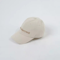 MARDI MERCREDI Topi MARDI MERCREDI TEXT LOGO PEANUT CREAM CAP CAP 100% ORIGINAL - OS ADJUST