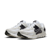 NIKE 慢跑鞋 男鞋 女鞋 運動鞋 緩震 ZOOM VOMERO 5 黑白 FB9149-101