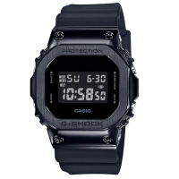 【CASIO 卡西歐】經典個性數位休閒錶/G-SHOCK金屬系列(GM-5600B-1)