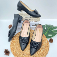 FLADEO Sepatu Pantofel Hitam Wanita Terbaru Model Standar Size 37-41 dengan Hiasan Elegan untuk Kaki