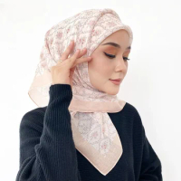 Malaysia 2024 New Style Printed Cotton Voile Hijab Tudung Bawal Cotton Voile Hijab Scarf For Muslim women hijab