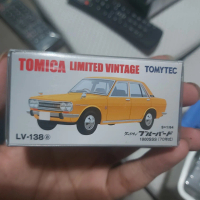 Tomica Limited Vintage LV-138a Datsun Bluebird 1800SSS 1970