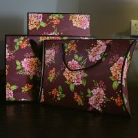 圍巾帽子禮品盒長方形正方形花朵印花精美復古包裝紙盒手提袋1入