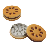 Cookie Pipes 2 Layers Grinder Pipe Smoking Tobacco Pipe Herb Smoking Pipe Grinder Smoke Tobacco Crusher