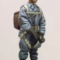 1/35 Scale Unpainted Resin Figure paratrooper GK figure