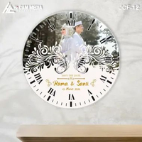 JAM DINDING CUSTOM 20CM / HADIAH PERNIKAHAN / KADO NIKAH / WEDDING FOTO / NAMA KAYU UNIK MINIMALIS M